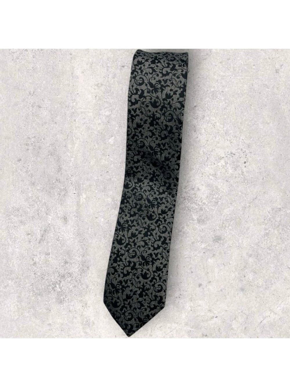 TED BAKER Silk Tie XL Gray Black Baroque W:2.2" EUC